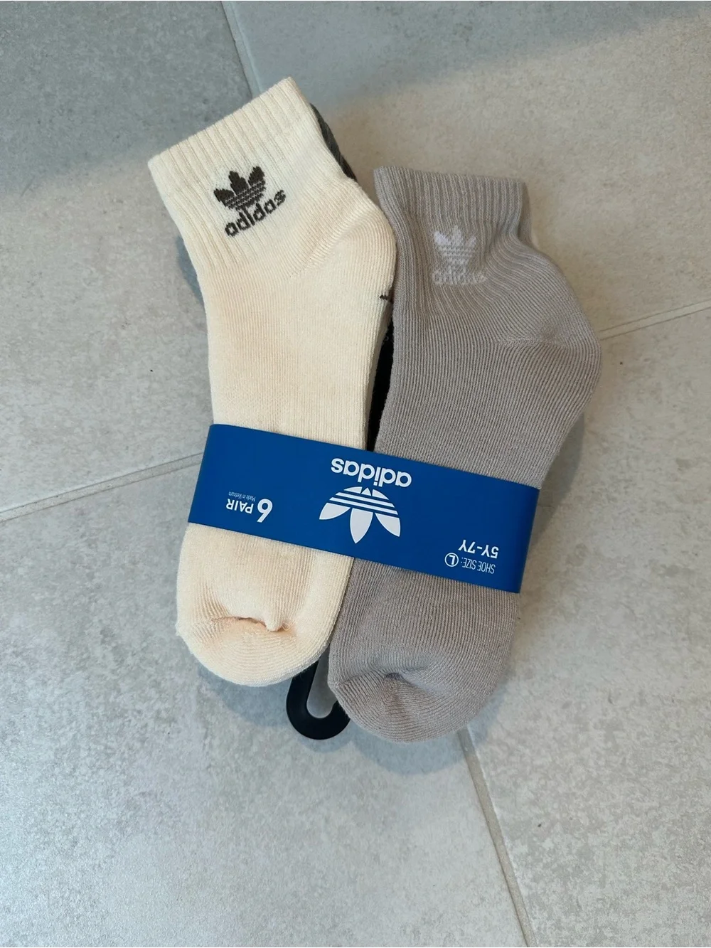 adidas 5-7y 6-Pack Crew Socks in Cream & Taupe